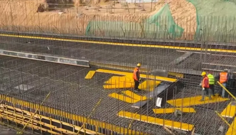 Smart Watch Thumbnail 1